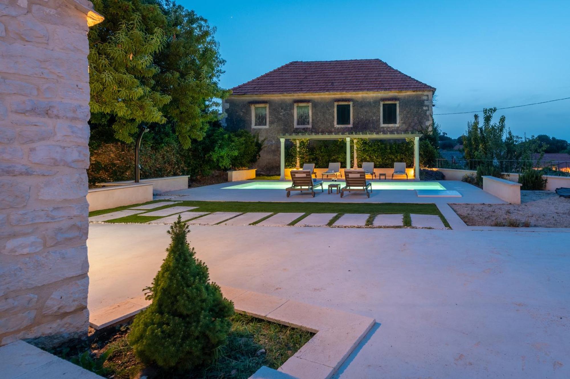 Villa Komelo Škrip Exterior foto