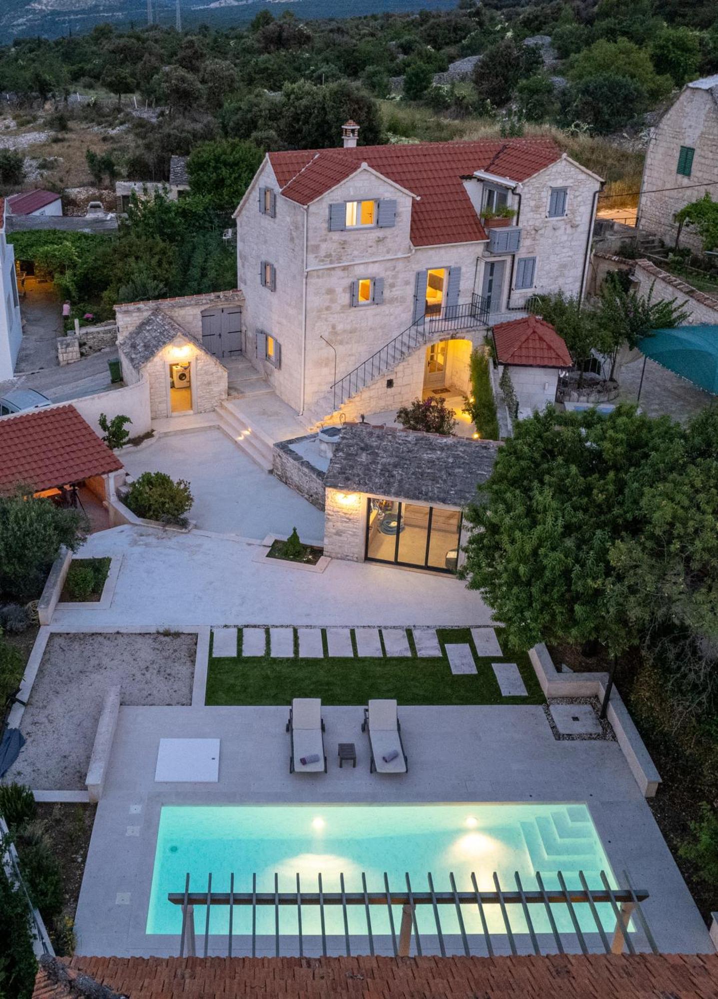 Villa Komelo Škrip Exterior foto